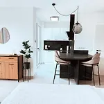 Apartment Gluecksmoment Mit Balkon In Graz