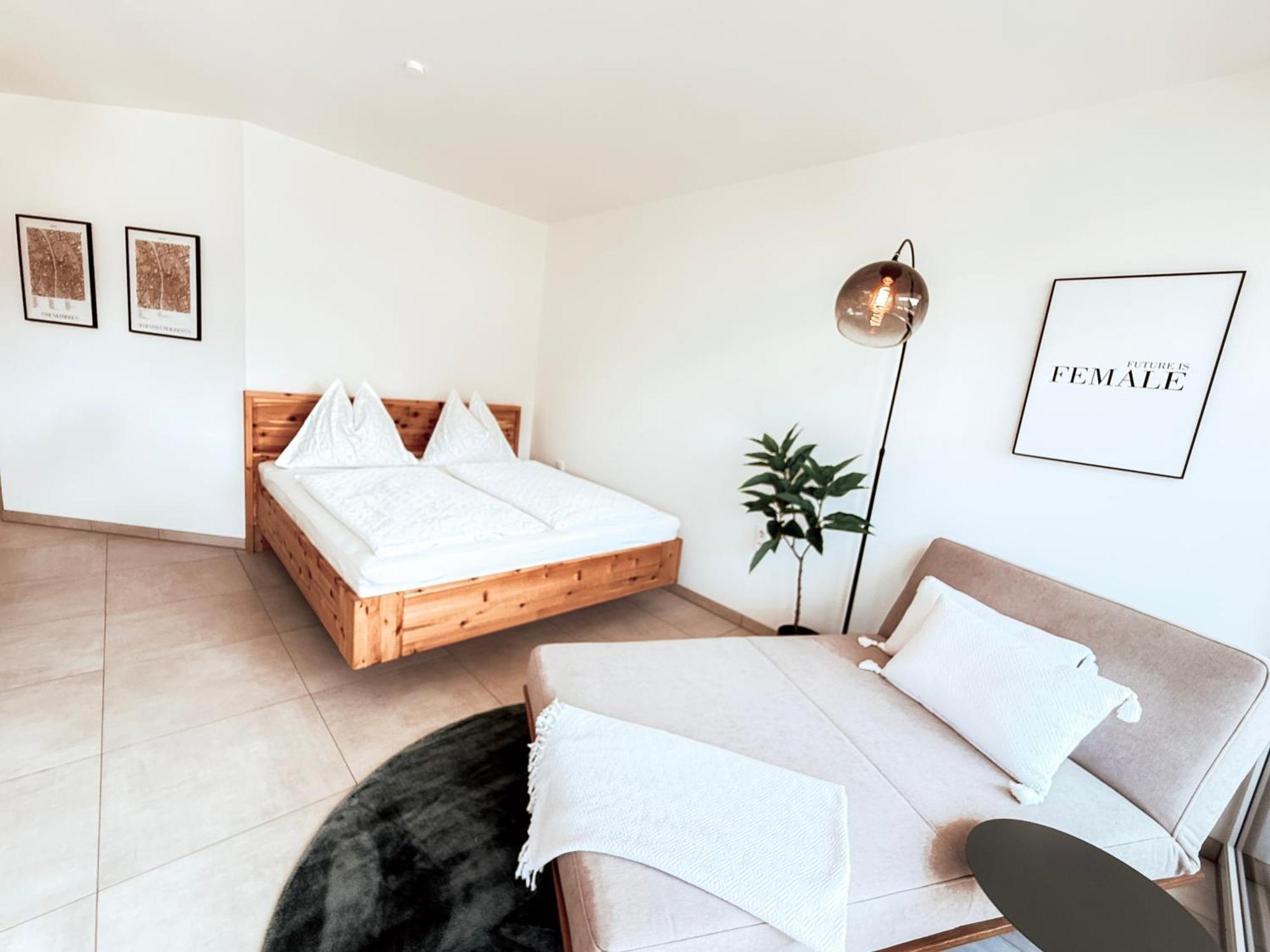Gluecksmoment Mit Balkon In Apartment *