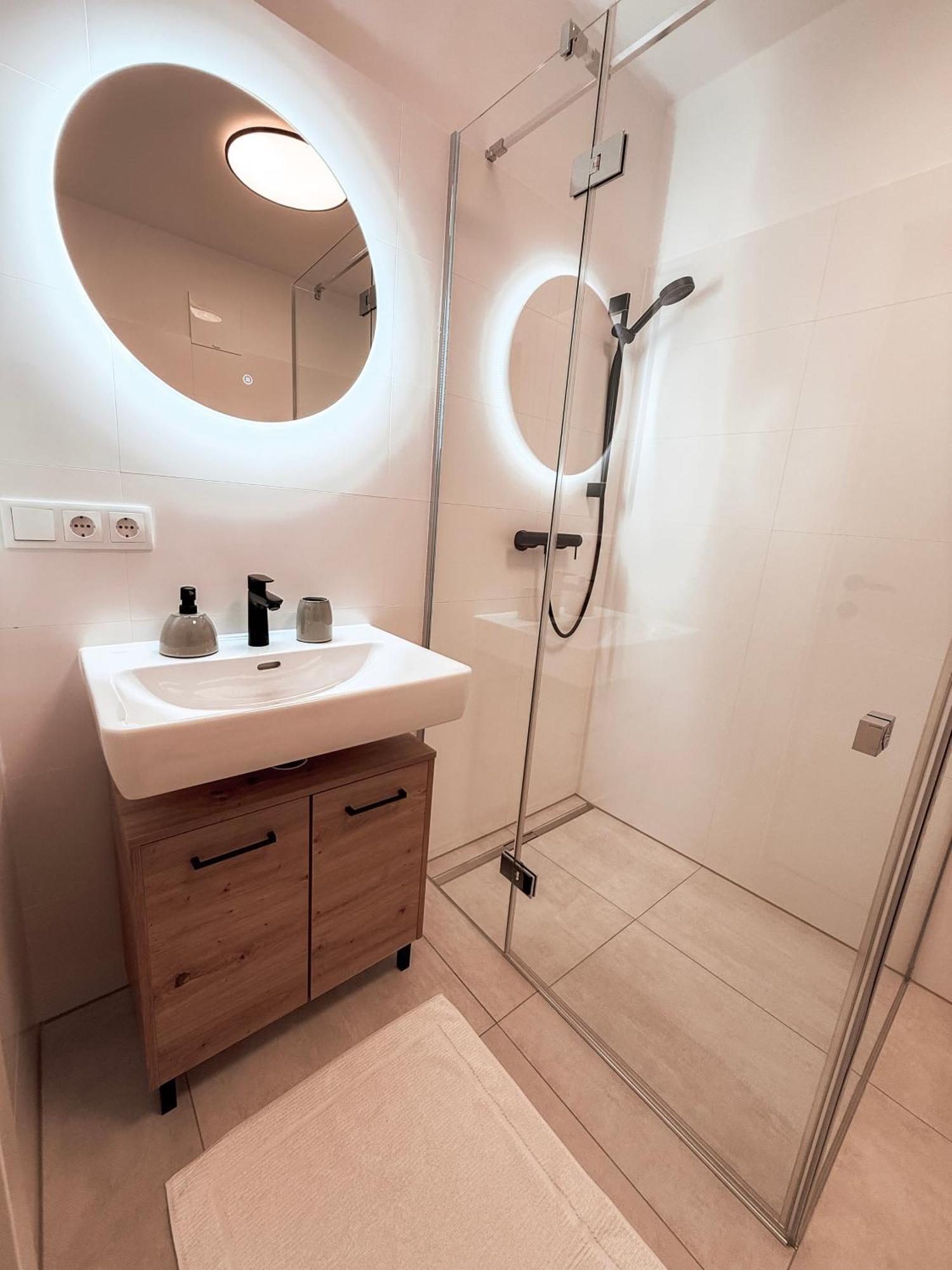Apartment Gluecksmoment Mit Balkon In Graz